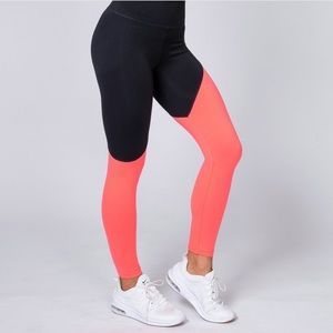 Muscle Nation Diagonal Cut Scrunch Leggings